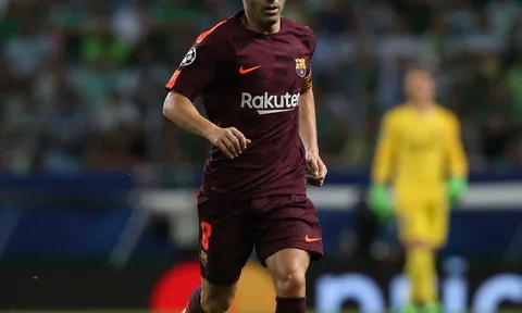 10 huyền thoại chỉ gắn bó với 1 CLB: Chào mừng Iniesta