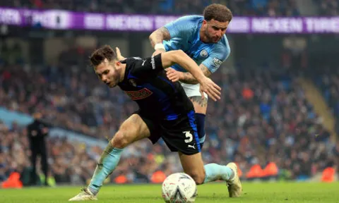 10 năm sau đêm buồn Olimpiyskiy, Kyle Walker cảm xúc gặp lại bạn cũ