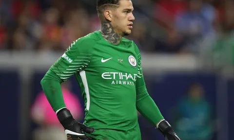 10 thủ môn chuyền tốt nhất Ngoại hạng Anh: Dị nhân Man City