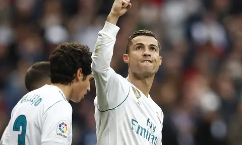 Ronaldo lập cú đúp, Real thảm sát Sevilla bằng một "bàn tay nhỏ"