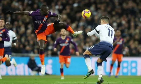 Sao Man City gây sốc với pha đánh nguội thô thiển trước Tottenham