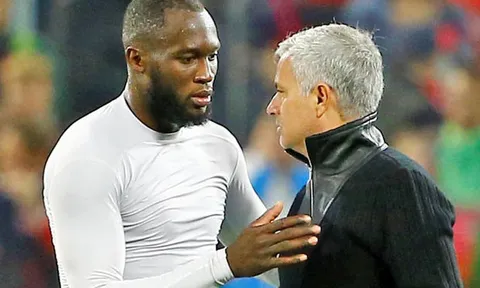 Lukaku nhắn tin cho Mourinho: "Tôi đang rất bực bội"