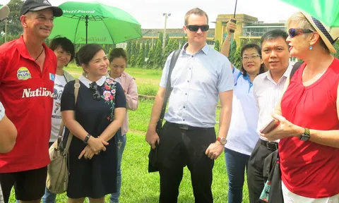 Học Viên JMG TP.HCM kết nối giáo sư Úc hỗ trợ thể chất cầu thủ nhí