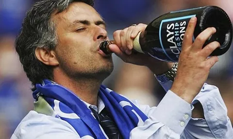 14 năm trôi qua, Jose Mourinho 'xuống cấp' trầm trọng