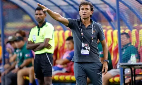 SỐC: Hướng đến AFF Cup 2018, HLV Indonesia "mất tích"