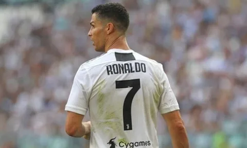 NGHI VẤN: Ronaldo biết trước sẽ hụt giải The Best?