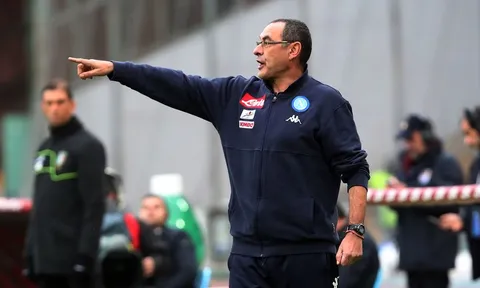 Bất lực trước Fiorentina, Sarri vẫn ung dung 'chém gió'