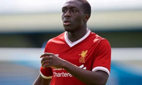 Xong! Cầu thủ đầu tiên chia tay Liverpool