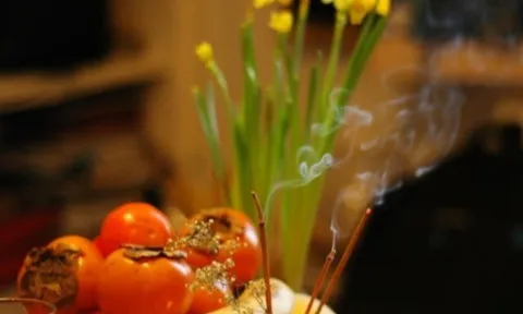 Văn khấn cúng Rằm tháng 3 năm Bính Ngọ chuẩn nhất, 2 việc nên làm và 4 điều đại kỵ khi thắp hương để đón phước lộc