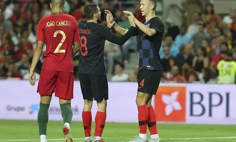 "Chàng" David lập cú đúp, Man City bắn hạ Thiên nga đen ngay tại xứ Wales