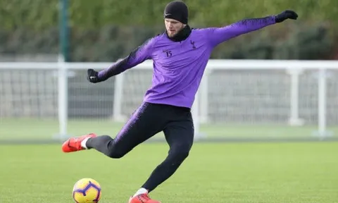 Vắng Kane, sân tập Tottenham vẫn rộn tiếng cười