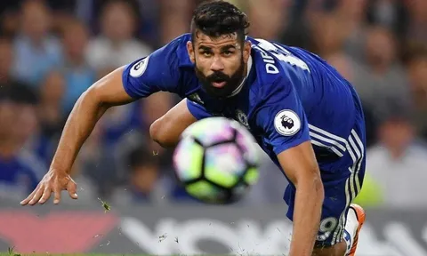 Mourinho đã khiến Chelsea của Conte suy yếu như thế nào?