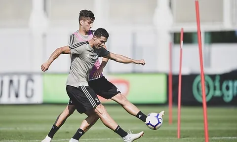 Đội nam Barca du đấu, đội nữ ở nhà rèn quân