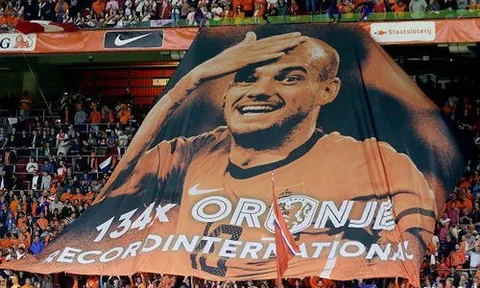 Memphis Depay lập cú đúp trong ngày Sneijder từ giã Hà Lan