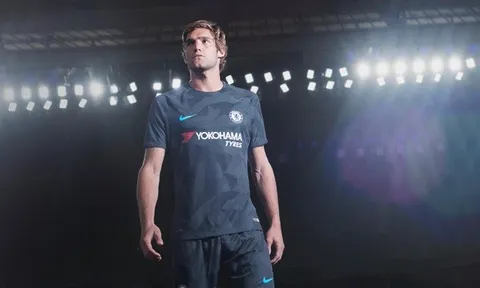 Marcos Alonso: Từ kẻ vô danh đến "mũi tên bạc" The Blues