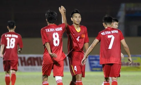 Vòng loại U19 châu Á: Minh Bình tỏa sáng U19 Việt Nam hạ Macau 2-0