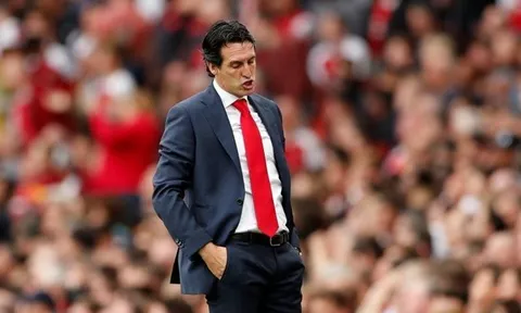 Giữa tâm bão thất bại, Unai Emery vẫn có điểm tựa từ huyền thoại Arsenal