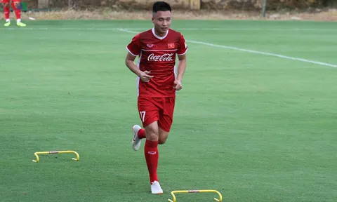 Tân binh ĐT Việt Nam đầu quân cho cựu vương V-League