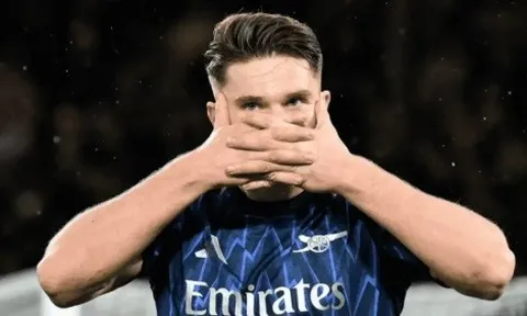 Arteta khen Gyokeres "lạnh lùng như băng" trước Atletico