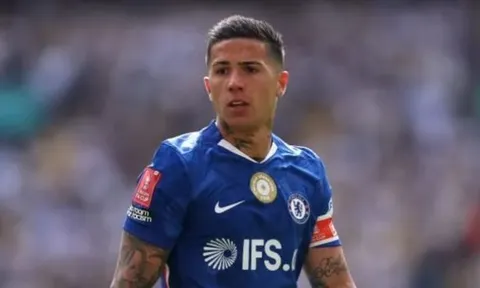 Đại diện Enzo Fernandez bác bỏ tin đồn gia nhập Real