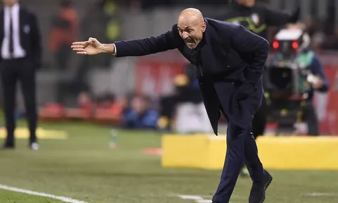 Spalletti 'đá xoáy' Inzaghi sau trận hòa may mắn