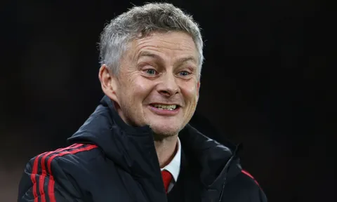 Solskjaer nói lời khiến fan MU sục sôi với Premier League
