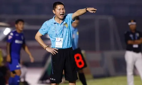 HLV Chu Đình Nghiêm: "Trọng tài quá nặng tay với Hà Nội FC"