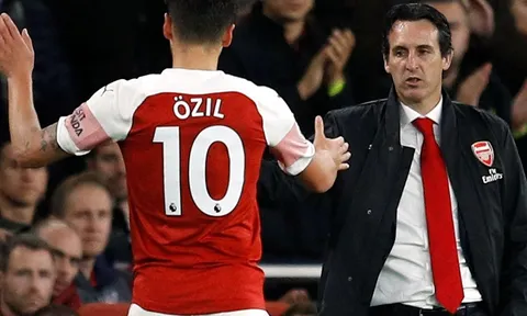 21h05 ngày 02/11, Arsenal vs Tottenham: Nín thở chờ tin của Ozil