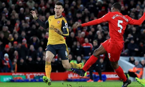 22h00 ngày 27/08, Liverpool vs Arsenal: Làm gì đây, Wenger?