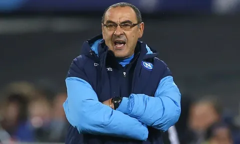 Sau thất bại, Napoli nhắm vô địch Europa League