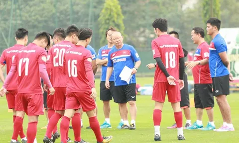 Đội trưởng Văn Quyết lần đầu nói về tài năng của HLV Park Hang-seo