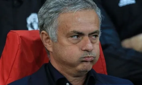 NÓNG: Mourinho từ chối lời mời trở lại đội bóng cũ