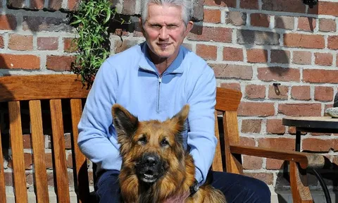 HLV Heynckes cho cún cưng thi chạy với sao Bayern