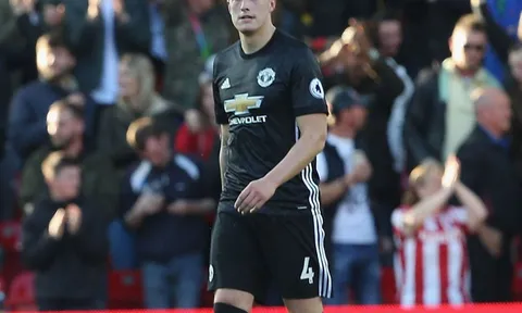 Chấm điểm Man Utd: Thất vọng bộ đôi Bailly & Jones