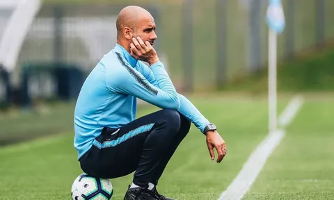 'Củ hành' Huddersfield 6 bàn, Pep Guardiola vẫn chưa hài lòng?