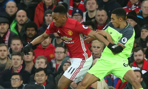 3 cái tên sắp rời Man Utd, Mourinho 'đứng ngồi không yên'
