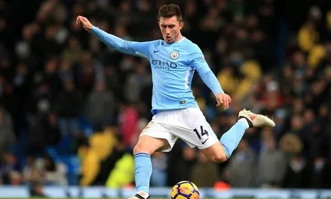 3 trung vệ chơi chân tốt nhất Premier League hiện nay: "75 triệu bảng" thua xa học trò Pep Guardiola