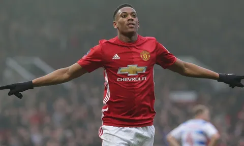 Martial - Vũ khí “viễn tưởng” của Mourinho