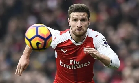 Tiết lộ 'sốc' của Mustafi chỉ rõ lý do Emery đến Arsenal