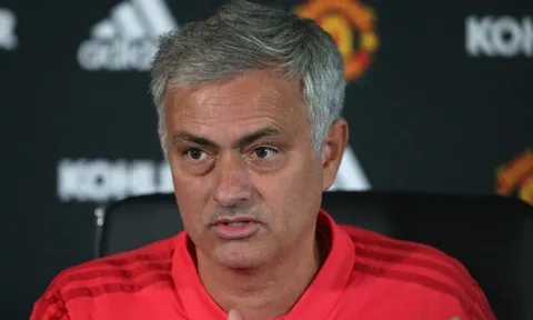 400 cho Mourinho và những con số đáng kinh ngạc sau trận Newcastle