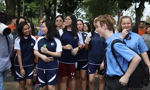 Sinh viên trường Quốc tế Indonesia "mê tít" sao U23 Việt Nam