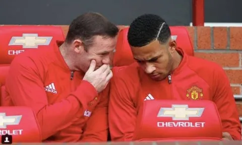 Depay 'đá đểu' Rooney sau chia sẻ của người đàn anh