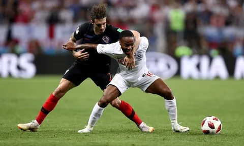 Giúp Tam Sư thắng Croatia, Sterling vẫn bị chỉ trích nặng nề