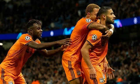 Nói là làm, Depay khiến nửa xanh thành Manchester ôm hận
