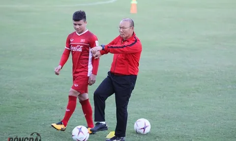 "Đóng cửa luyện công", thầy Park tiếp tục uốn nắn học trò