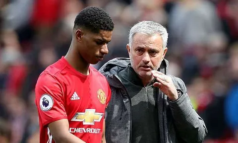 Lo ngại bè phái Pogba, Mourinho dằn mặt Rashford