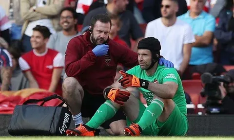 Cech "trao" cơ hội tỏa sáng cho Leno sau chấn thương vô duyên