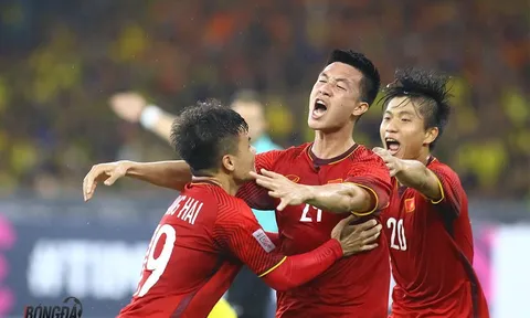 Văn Lâm đưa Việt Nam lên đỉnh Đông Nam Á sau một thập kỷ chờ đợi