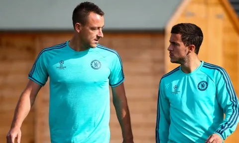 'Hazard có cùng đẳng cấp với Ronaldo và Messi'