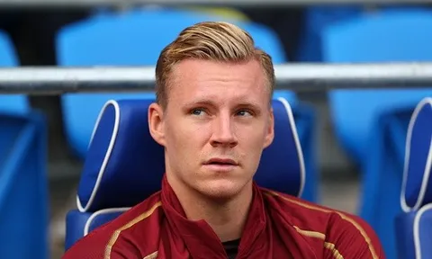 Mài đũng quần trên ghế dự bị, Bernd Leno vẫn được khuyên cần kiên nhẫn